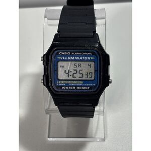 Casio Illuminator F-105 3298 chronograph alarm digital men's watch, working
